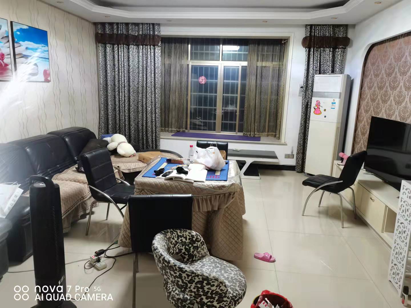 小科十号地 3室2厅2卫 96.0万 小科十号地 3室2厅2卫 96.0万客厅