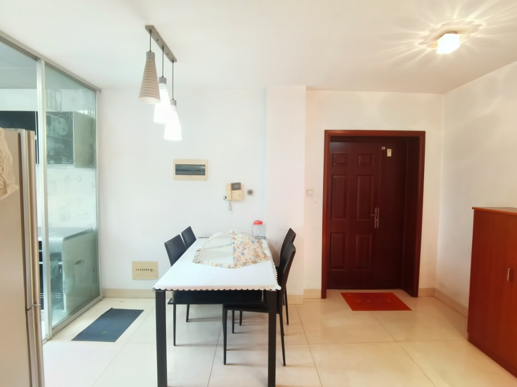 天泉一品  3室2厅2卫    81.8万 天泉一品  3室2厅2卫    81.8万客厅