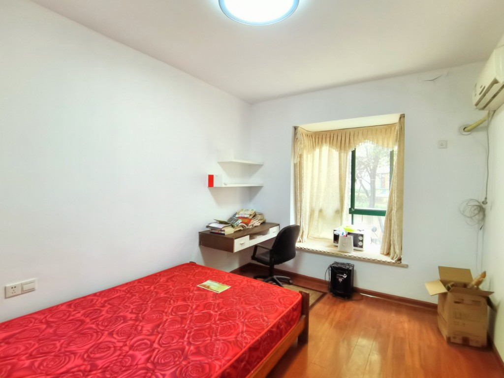 玫瑰名城紫荆苑 2室2厅1卫 49.8万 玫瑰名城紫荆苑 2室2厅1卫 49.8万客厅