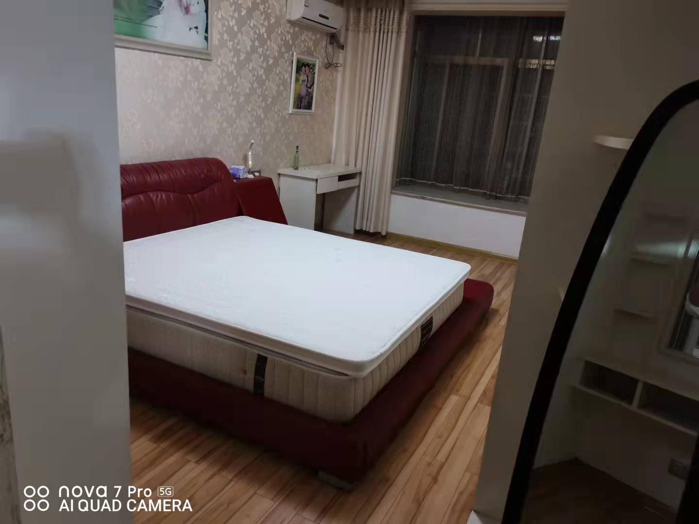 小科十号地 3室2厅2卫 96.0万 小科十号地 3室2厅2卫 96.0万卧室