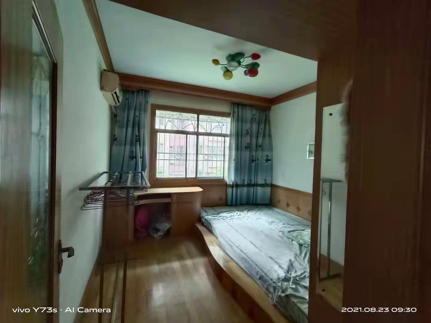 418家属区  3室2厅1卫    36.8万 418家属区  3室2厅1卫    36.8万卧室