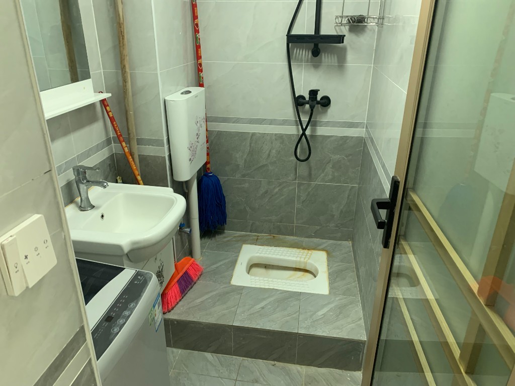 梓湖明珠 1室1厅1卫 1500.0元/月 梓湖明珠 1室1厅1卫 1500.0元/月室内图