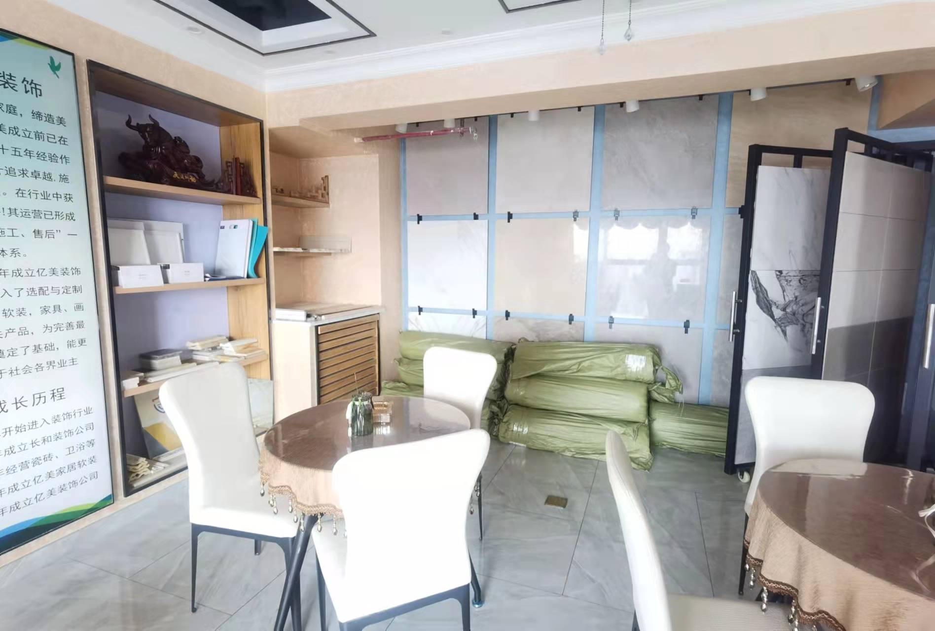 雄森国际 2室1厅1卫 4000.0元/月 雄森国际 2室1厅1卫 4000.0元/月室内图