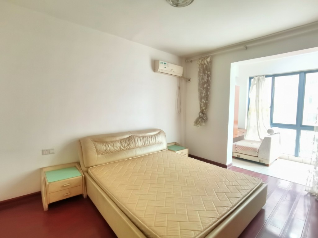 天泉一品  3室2厅2卫    81.8万 天泉一品  3室2厅2卫    81.8万客厅