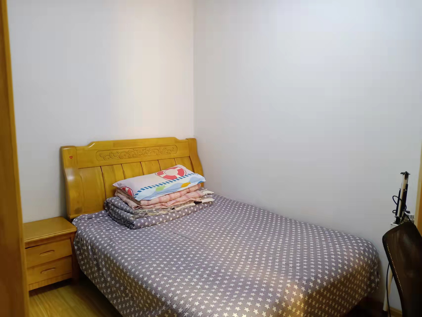 盛世东方  2室2厅1卫    55.8万 盛世东方  2室2厅1卫    55.8万客厅