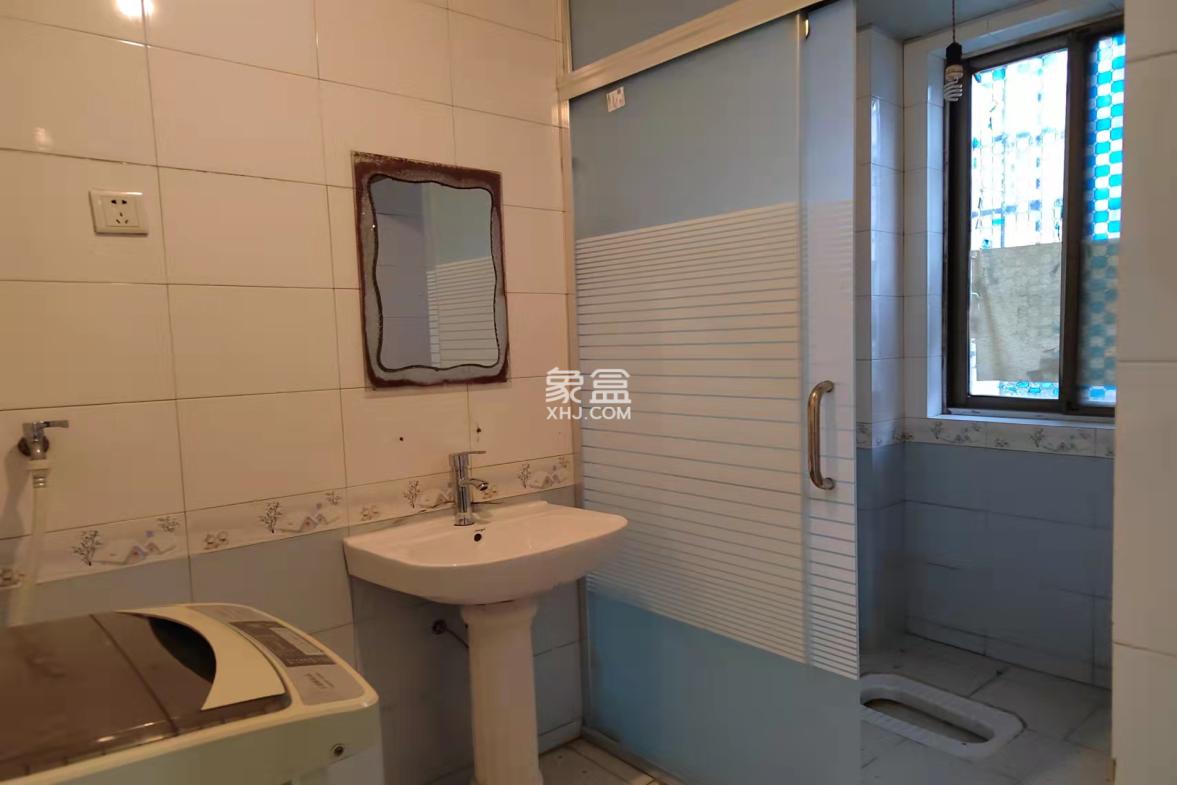 云峰小区  2室2厅1卫    1200.0元/月 云峰小区  2室2厅1卫    1200.0元/月室内图