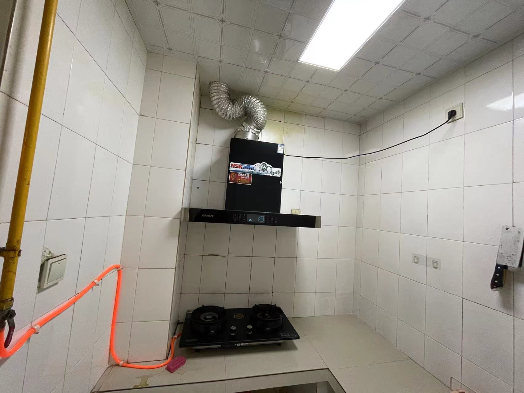 南湖锦苑 1室1厅1卫 1400.0元/月 南湖锦苑 1室1厅1卫 1400.0元/月室内图