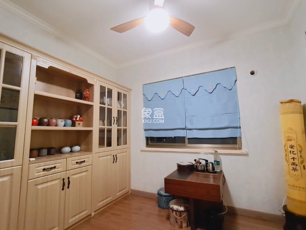 碧桂园 2室2厅1卫 68.8万 碧桂园 2室2厅1卫 68.8万客厅