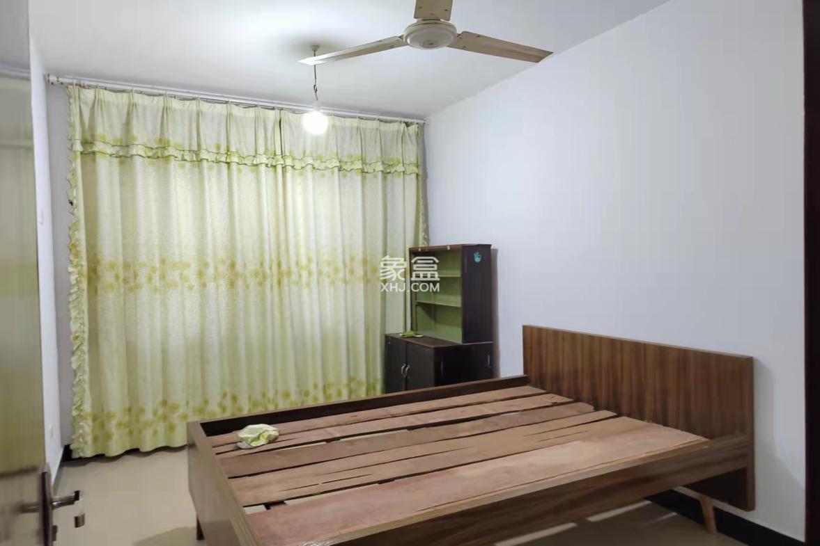 云峰小区  2室2厅1卫    1200.0元/月 云峰小区  2室2厅1卫    1200.0元/月室内图