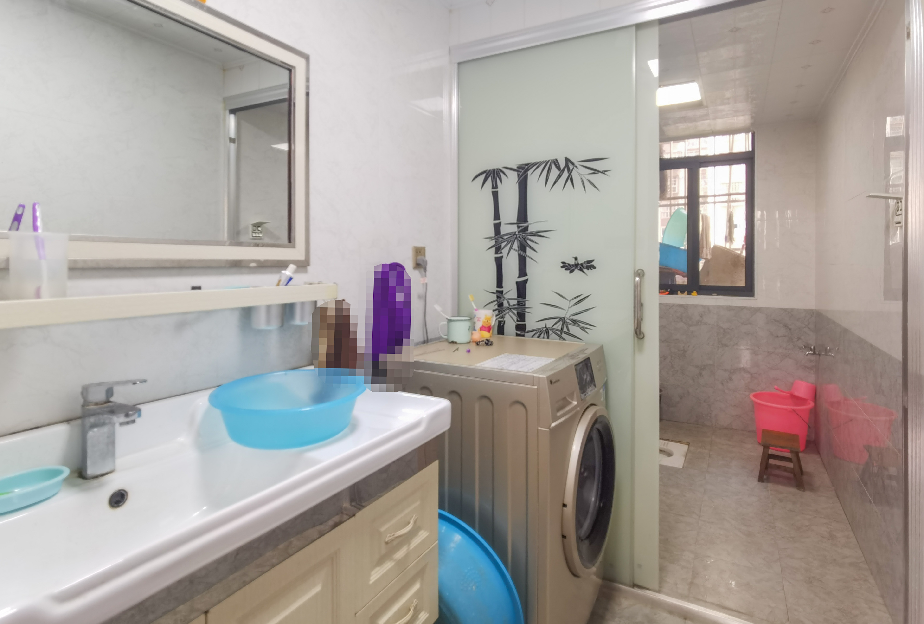 香草园二期春晓  3室2厅1卫    93.0万 香草园二期春晓  3室2厅1卫    93.0万客厅