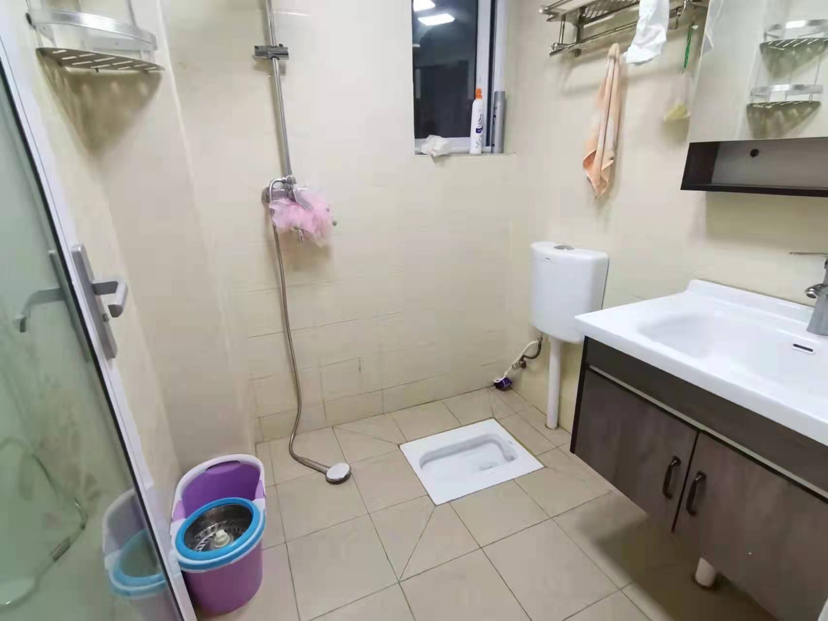 南湖春天  2室1厅1卫    2000.0元/月 南湖春天  2室1厅1卫    2000.0元/月室内图