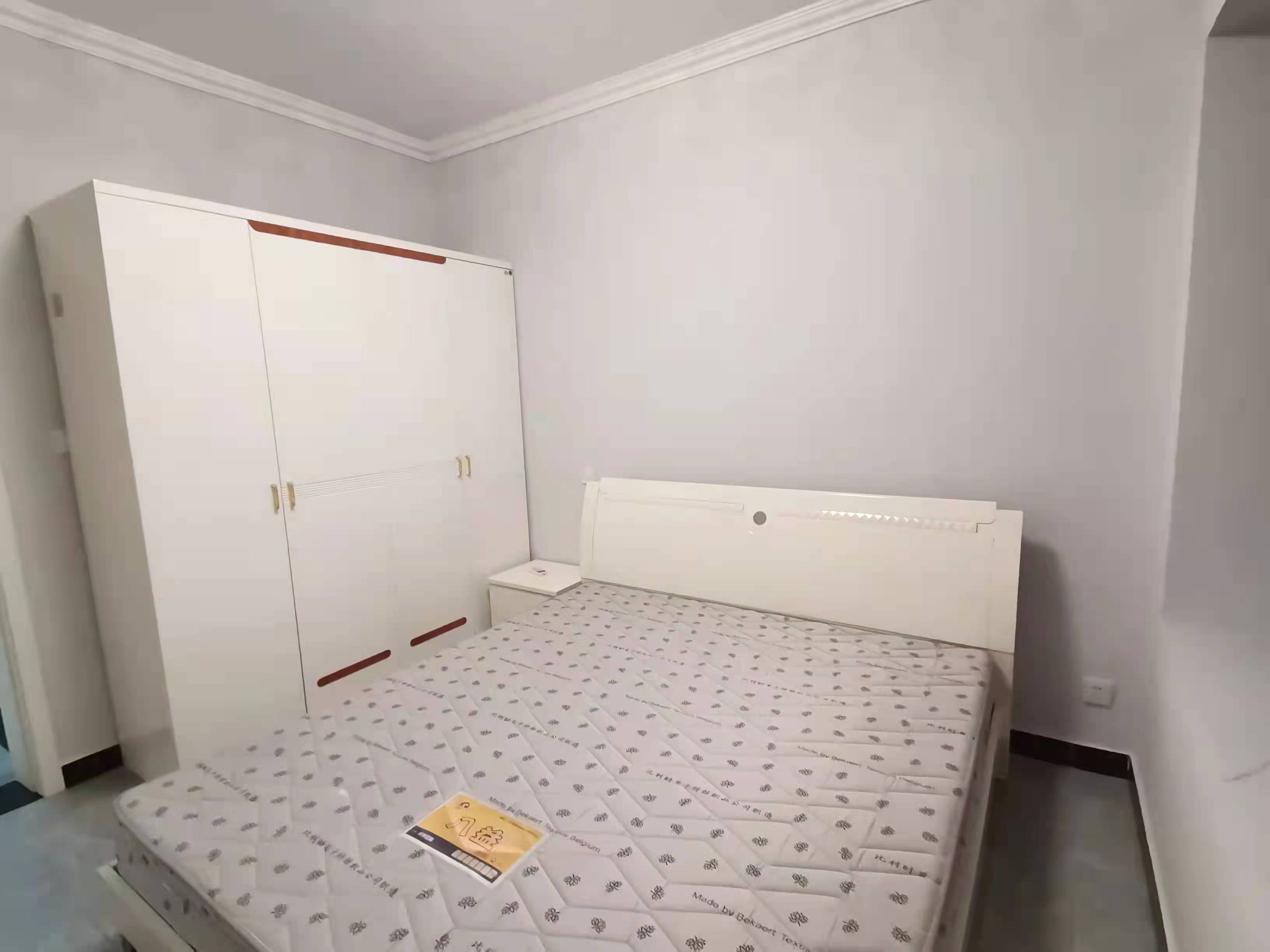 南湖春天  2室1厅1卫    2000.0元/月 南湖春天  2室1厅1卫    2000.0元/月室内图