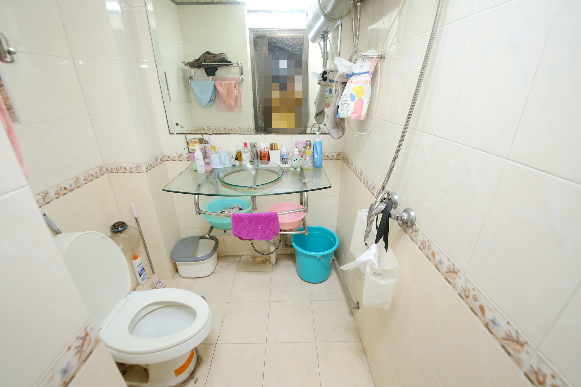 佳和苑  3室2厅2卫   83.00万卫生间