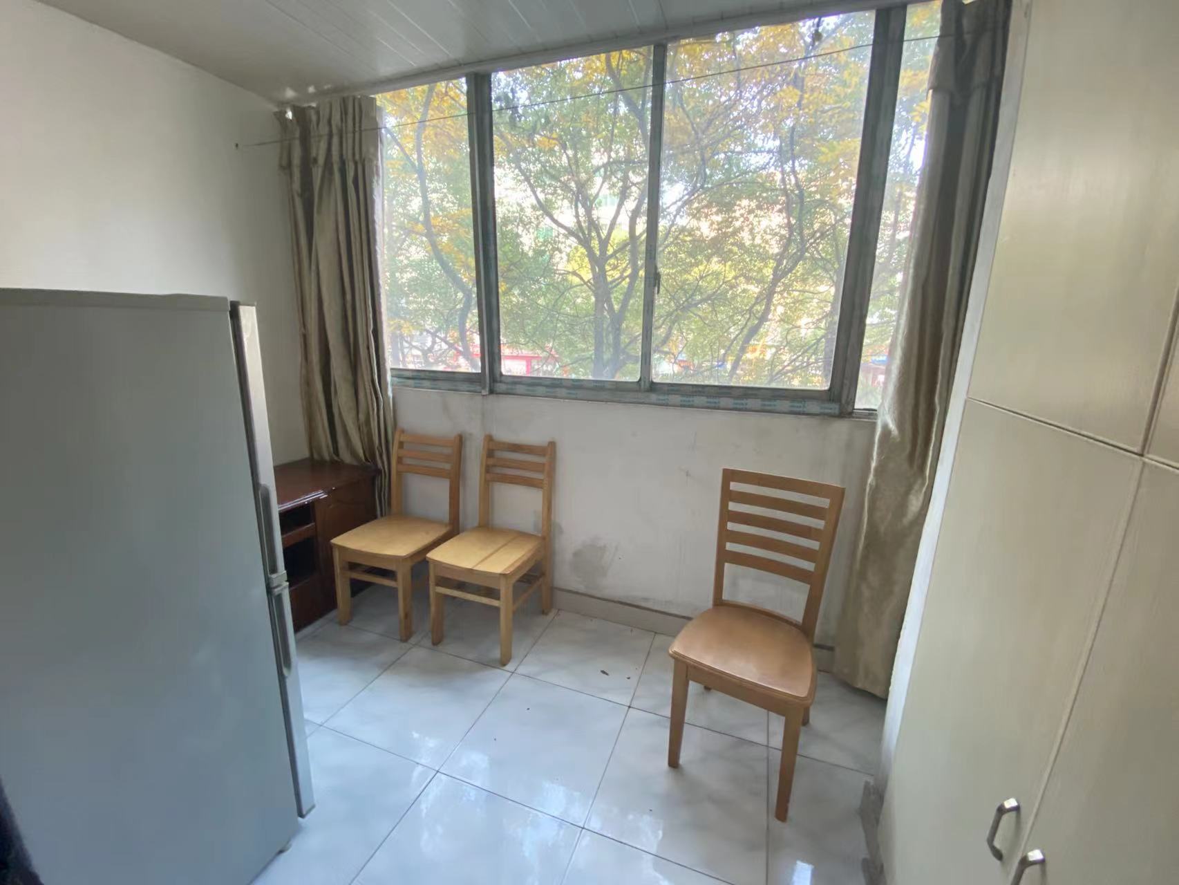 余家冲  2室2厅1卫   1200.00元/月室内图