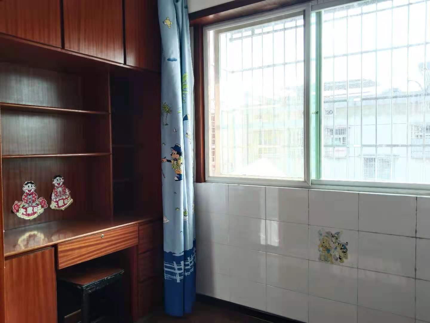 银海花园C区厂内村  2室1厅1卫   800.00元/月室内图