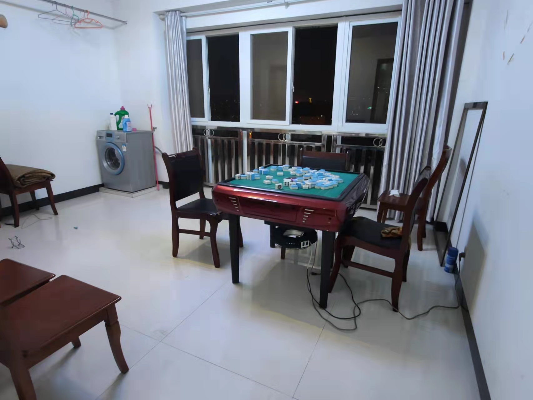 滨江财富中心 3室2厅1卫 62.8万 滨江财富中心 3室2厅1卫 62.8万客厅