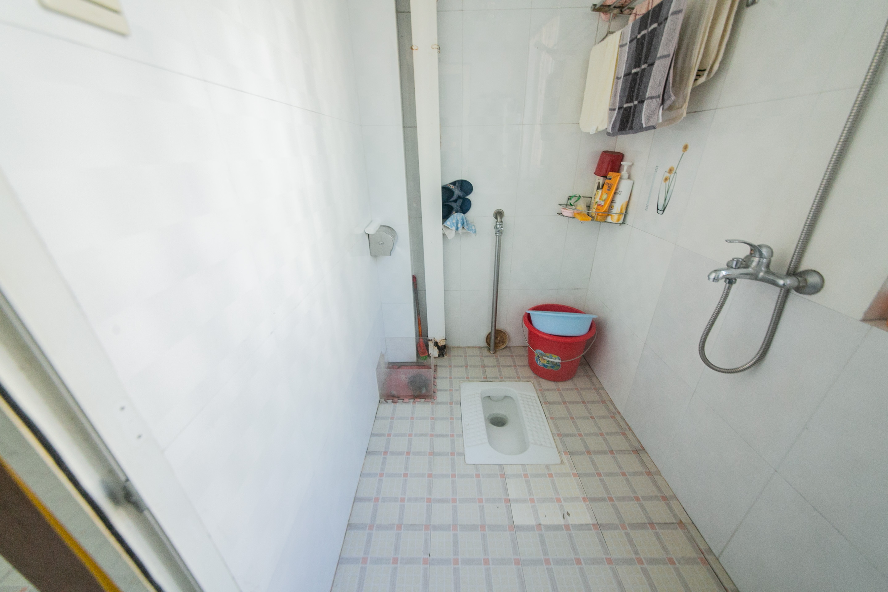 刀剪厂住宅小区 3室2厅1卫 58.0万 刀剪厂住宅小区 3室2厅1卫 58.0万卫生间