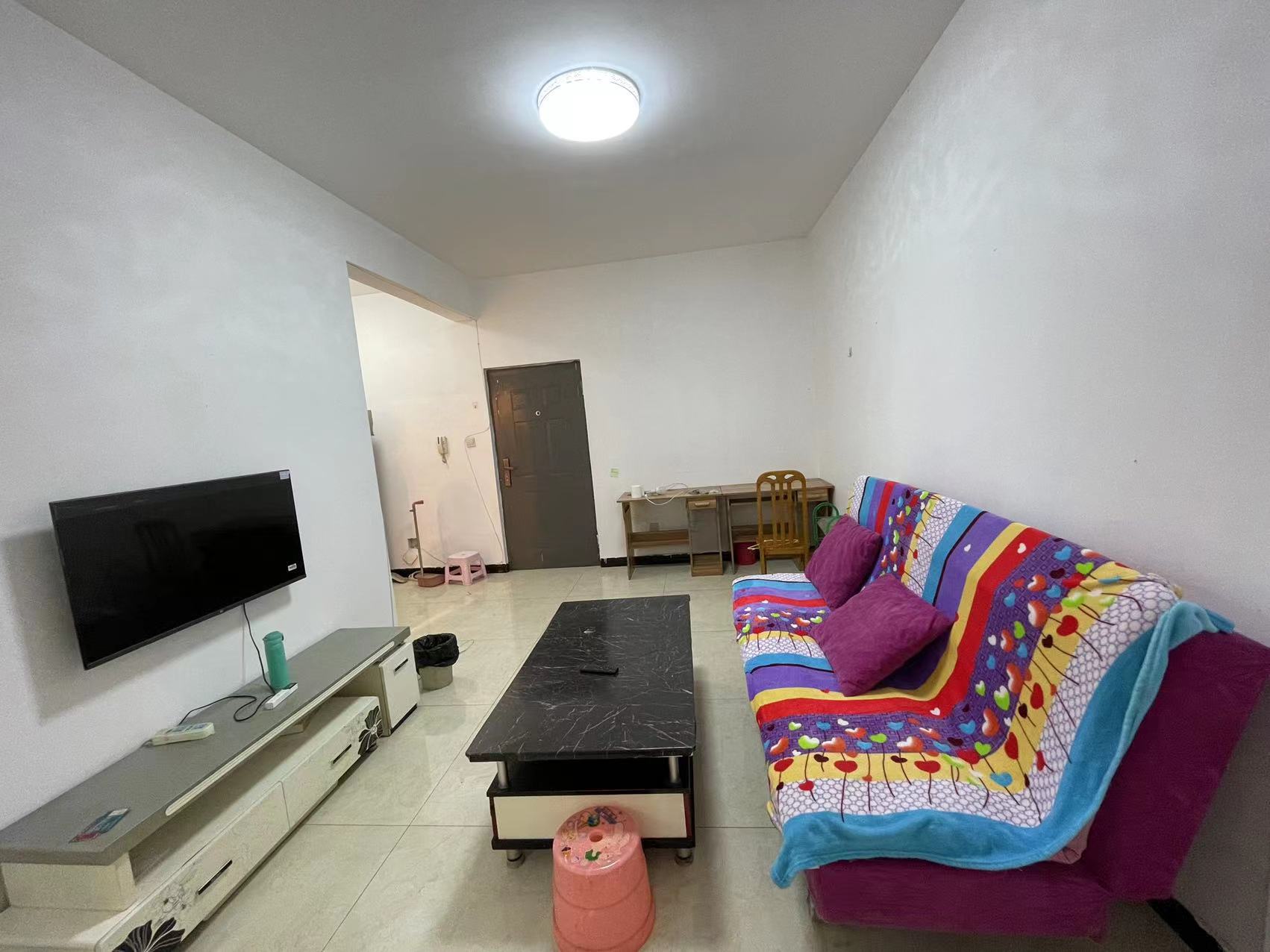 南湖锦苑 1室1厅1卫 1400.0元/月 南湖锦苑 1室1厅1卫 1400.0元/月室内图