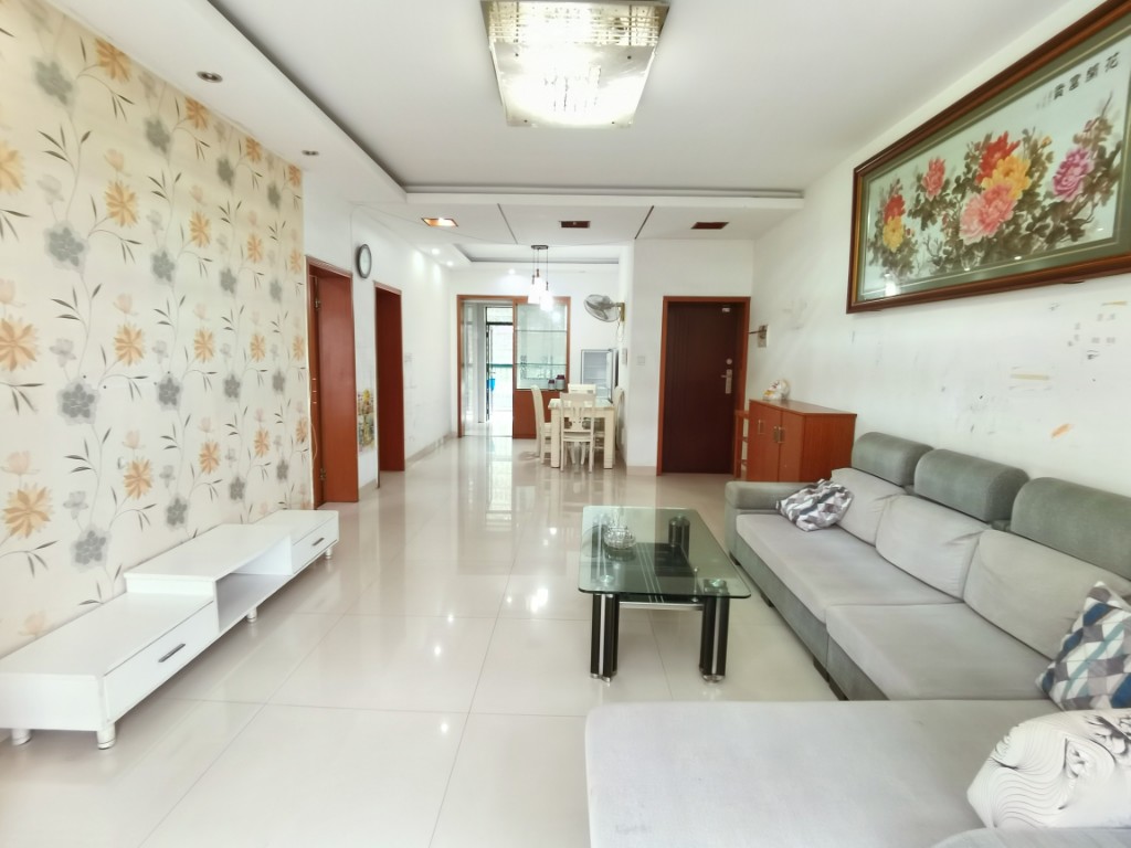 圣华名城建设北路110号 2室2厅1卫 42.0万 圣华名城建设北路110号 2室2厅1卫 42.0万客厅