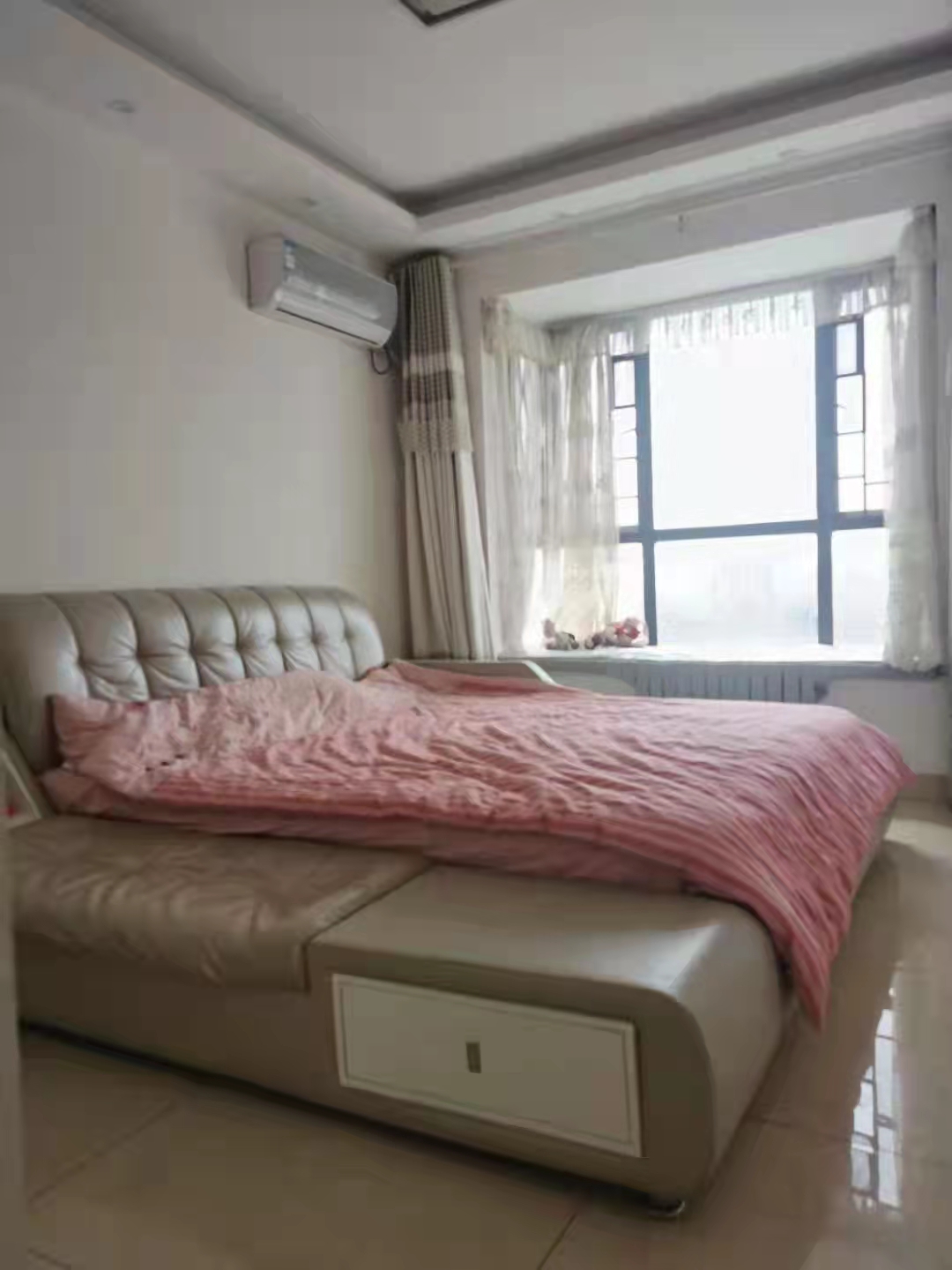 铂金时代 3室2厅1卫 2000.0元/月 铂金时代 3室2厅1卫 2000.0元/月室内图