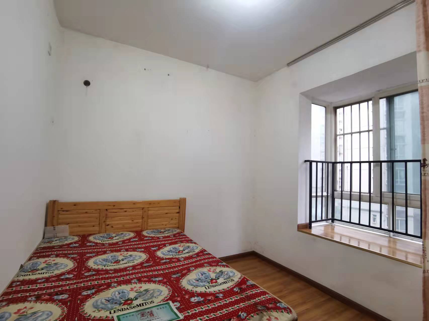 南湖锦苑 2室1厅1卫 1700.0元/月 南湖锦苑 2室1厅1卫 1700.0元/月室内图