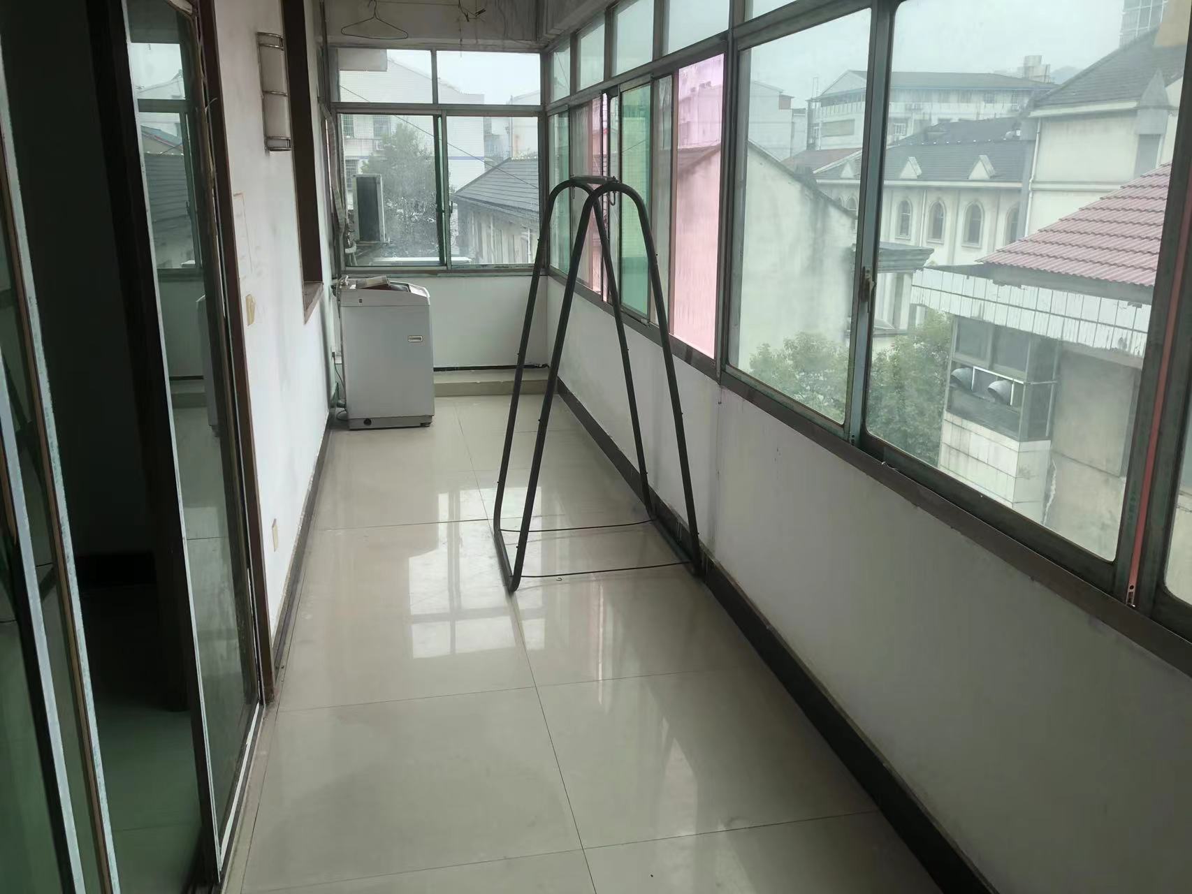 富竹苑  3室2厅2卫    900.0元/月 富竹苑  3室2厅2卫    900.0元/月室内图