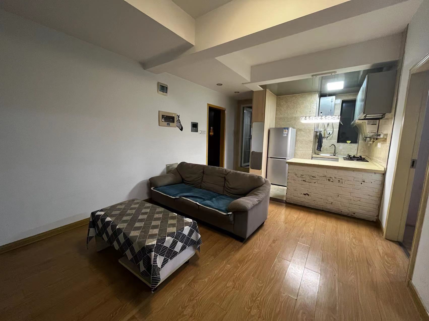 太一御江城 2室2厅1卫 1380.0元/月 太一御江城 2室2厅1卫 1380.0元/月室内图