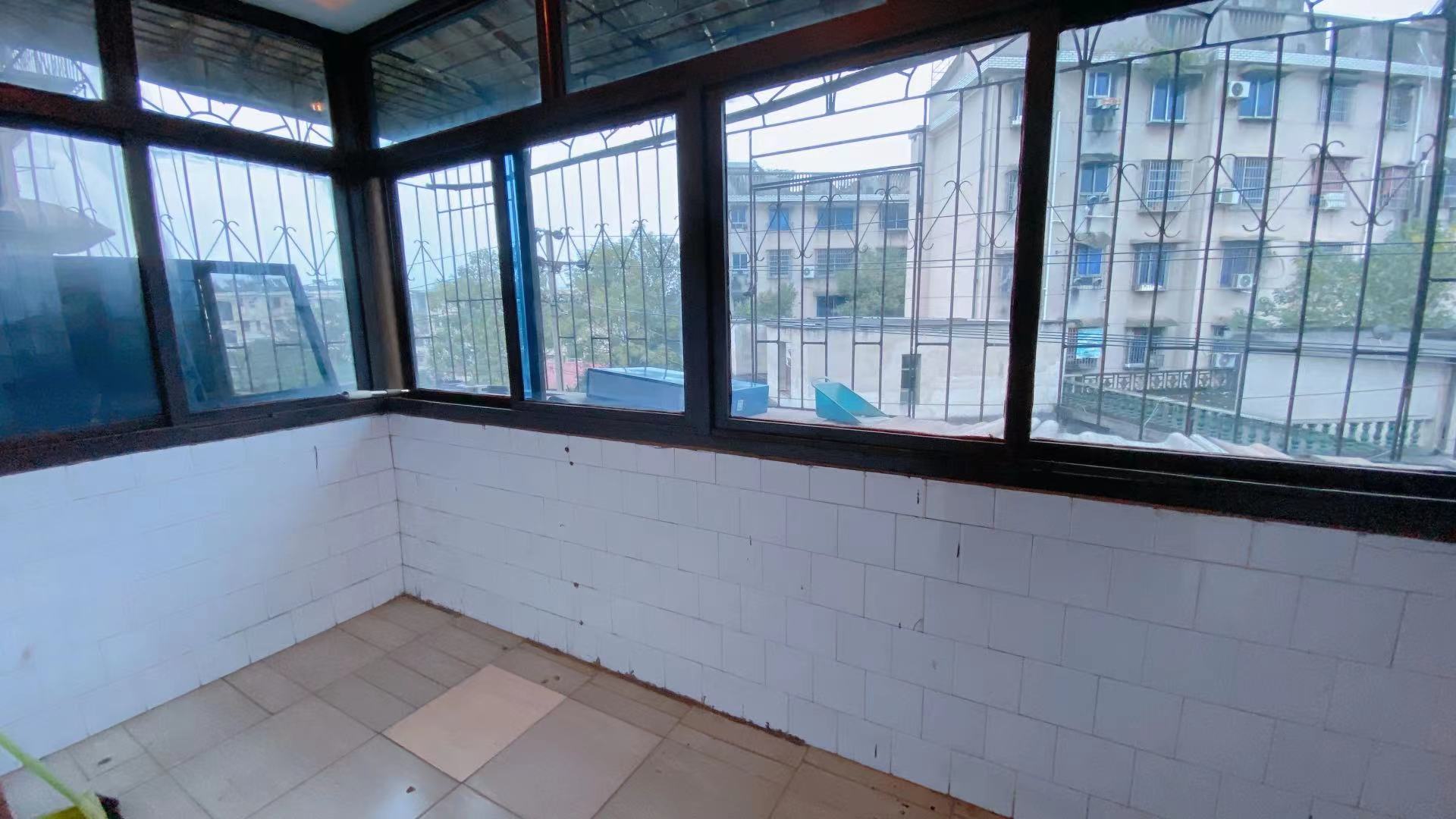 板塘卫生院 2室1厅1卫 600.0元/月 板塘卫生院 2室1厅1卫 600.0元/月室内图