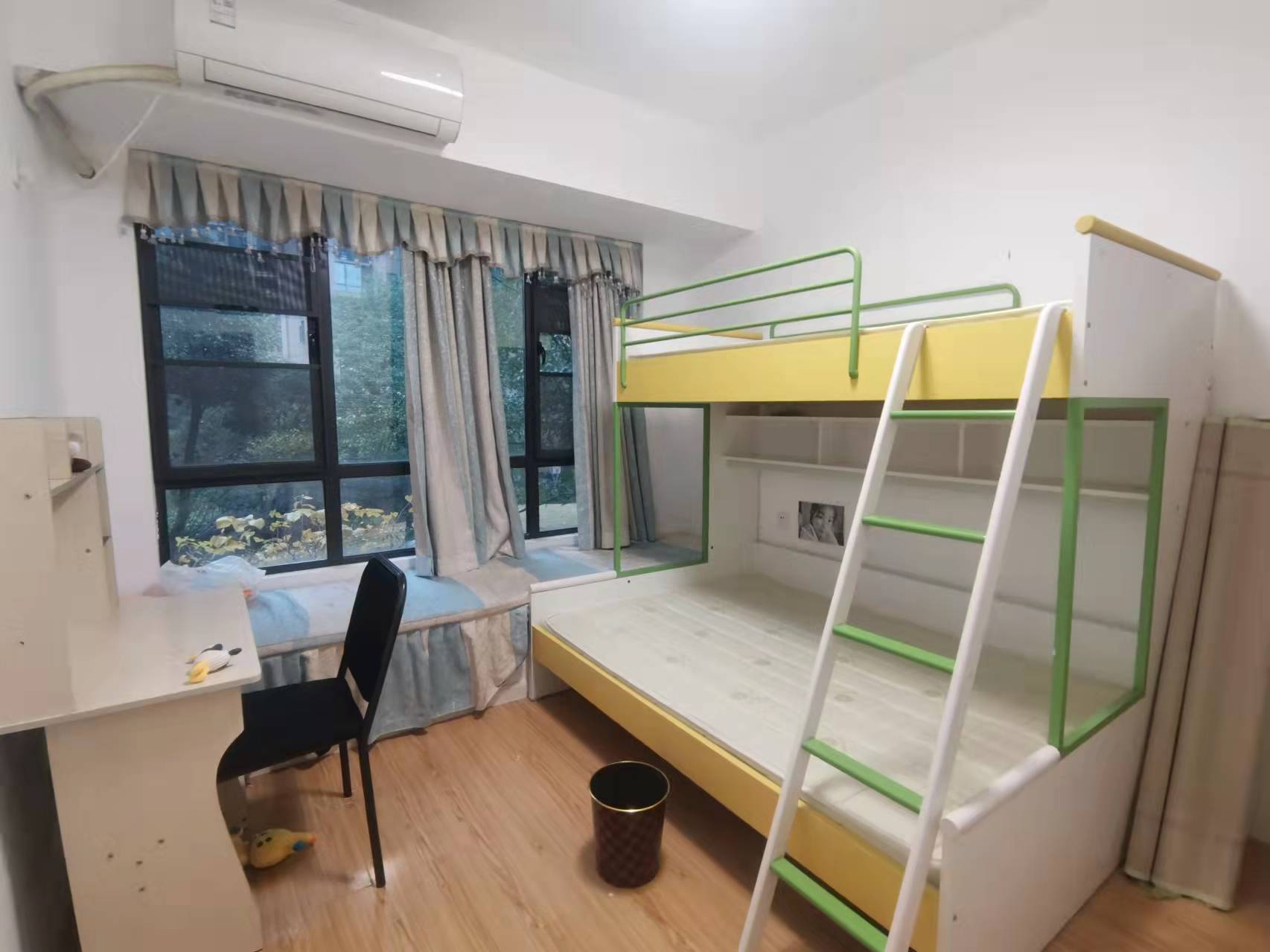 经世龙城 3室2厅1卫 68.0万 经世龙城 3室2厅1卫 68.0万客厅