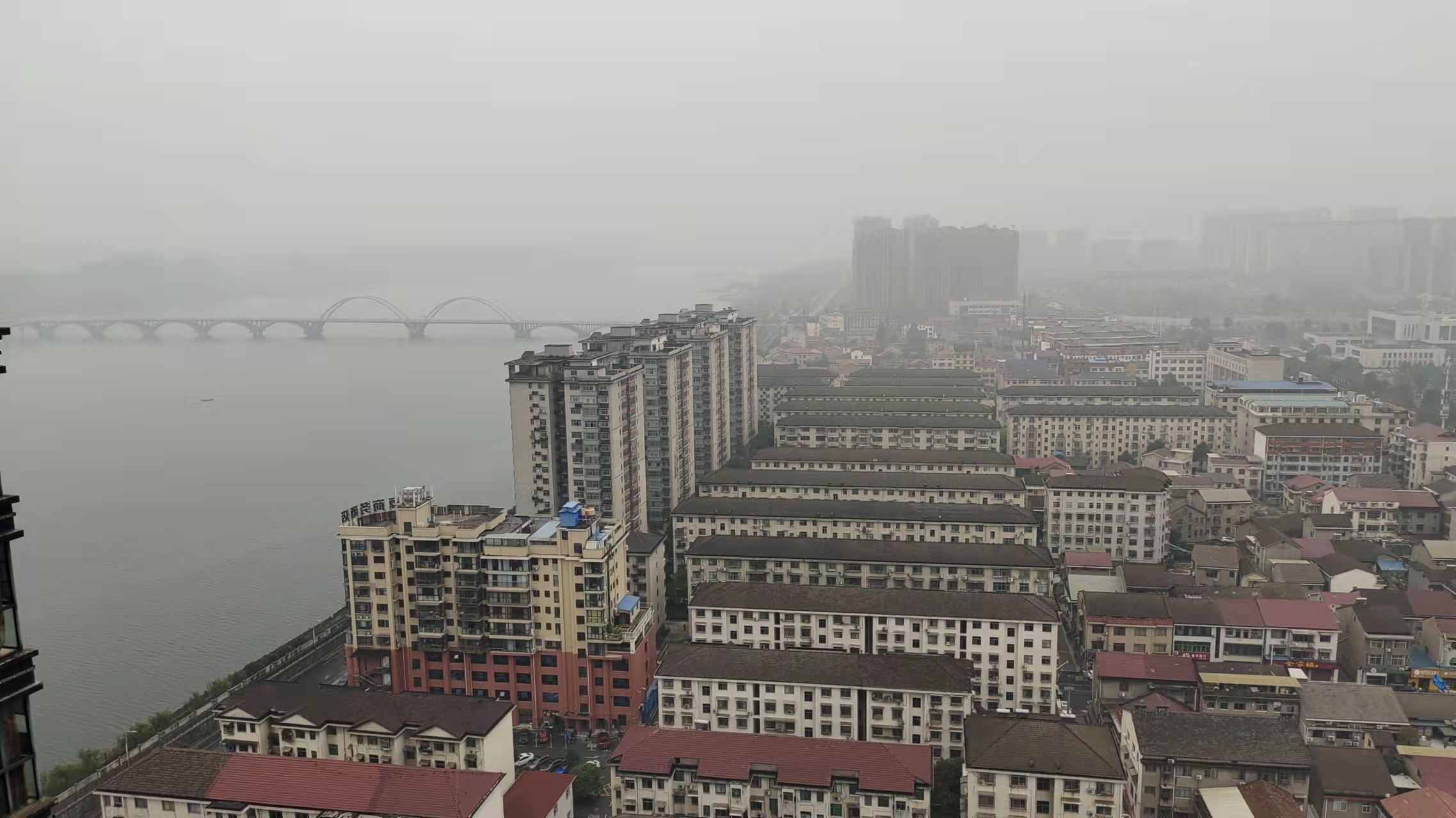 盛世桃源 3室2厅2卫 66.8万 盛世桃源 3室2厅2卫 66.8万阳台D