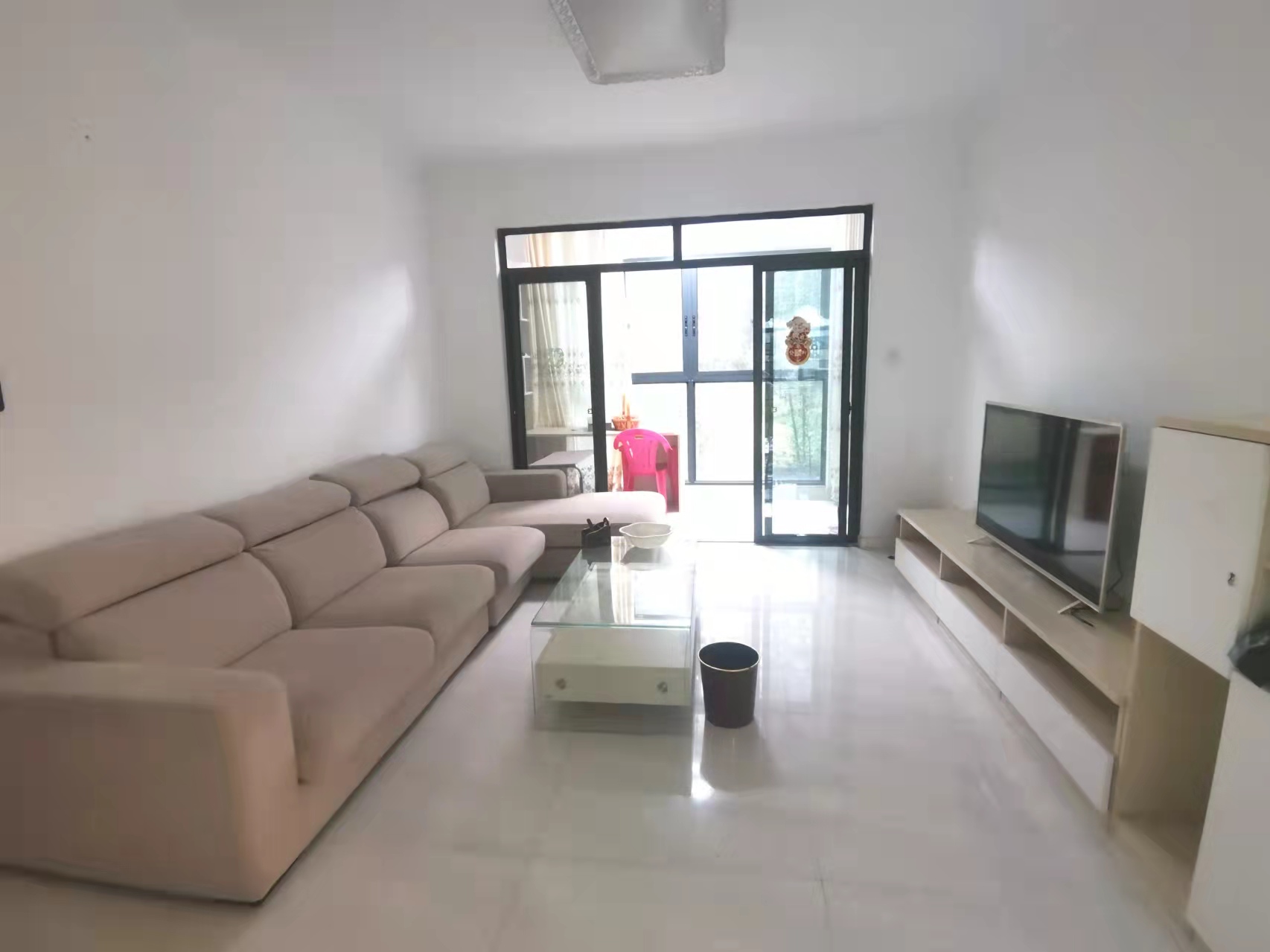 经世龙城 3室2厅1卫 68.0万 经世龙城 3室2厅1卫 68.0万客厅