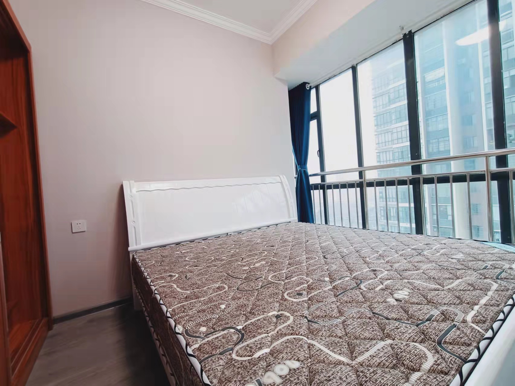 雄森国际  2室1厅1卫    1680.0元/月 雄森国际  2室1厅1卫    1680.0元/月室内图