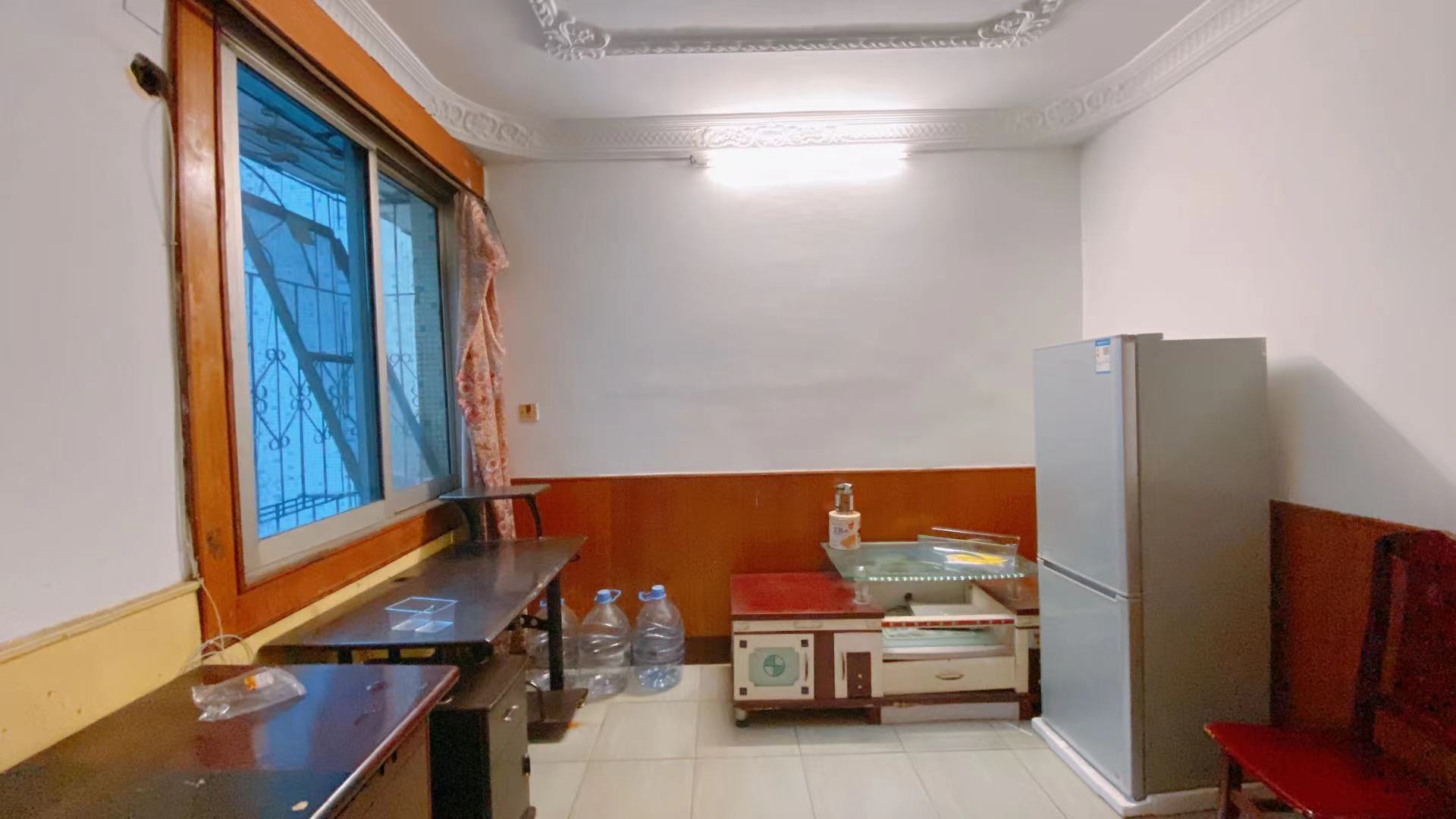 板塘卫生院 2室1厅1卫 600.0元/月 板塘卫生院 2室1厅1卫 600.0元/月室内图