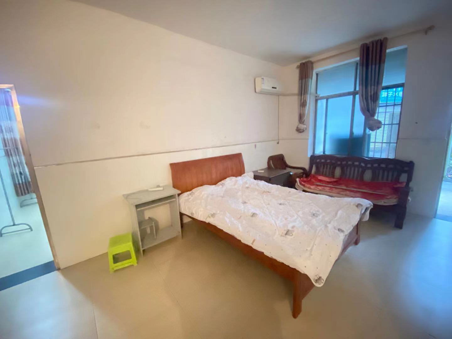 小桃小区  1室1厅1卫   500.00元/月室内图