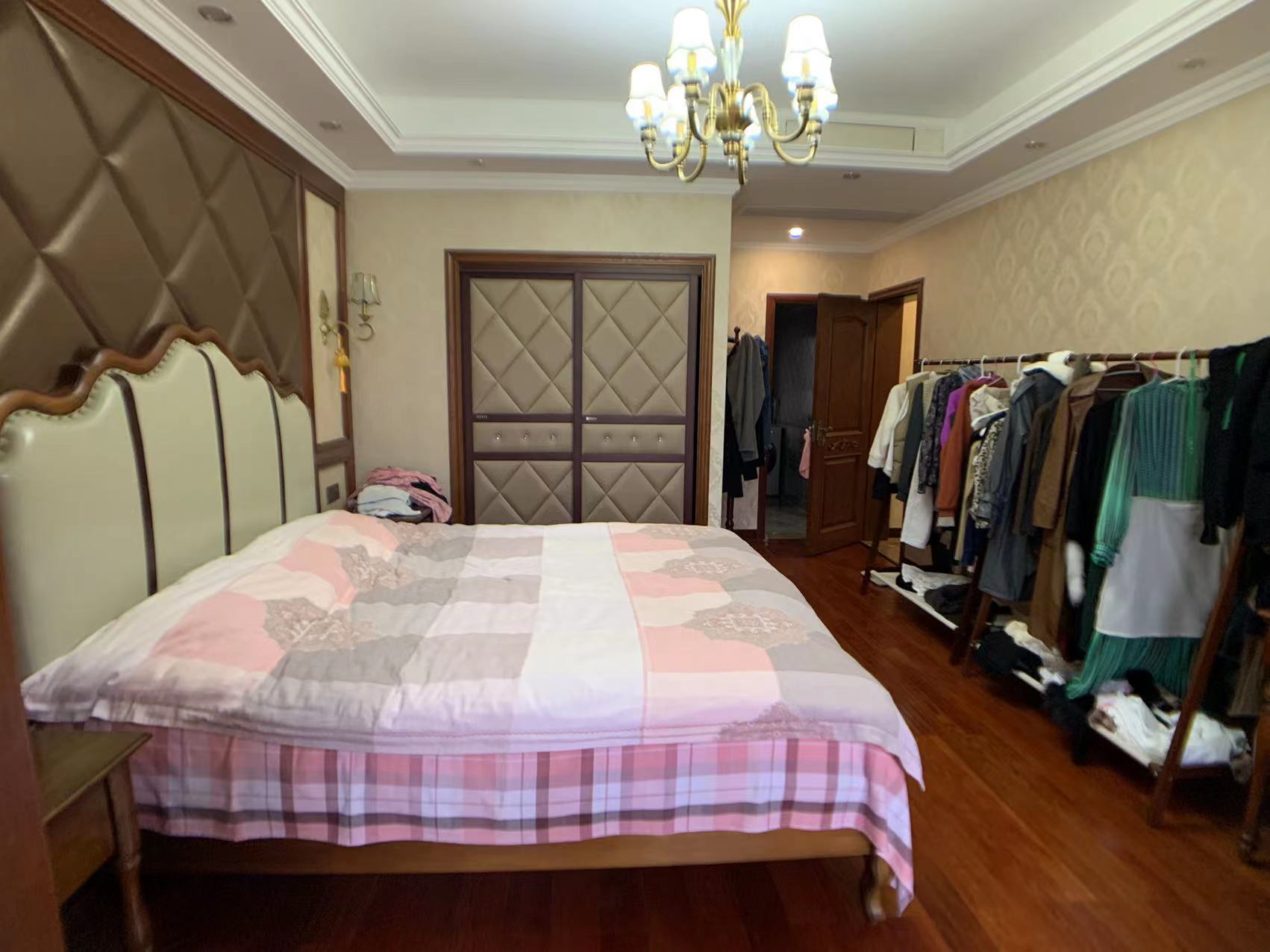 康桥美郡 3室2厅2卫 119.0万 康桥美郡 3室2厅2卫 119.0万客厅