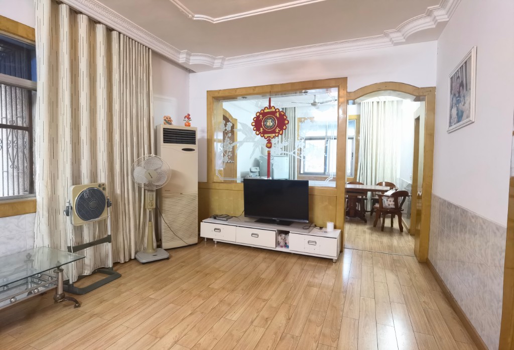 全丰小区 3室2厅1卫 42.0万 全丰小区 3室2厅1卫 42.0万客厅