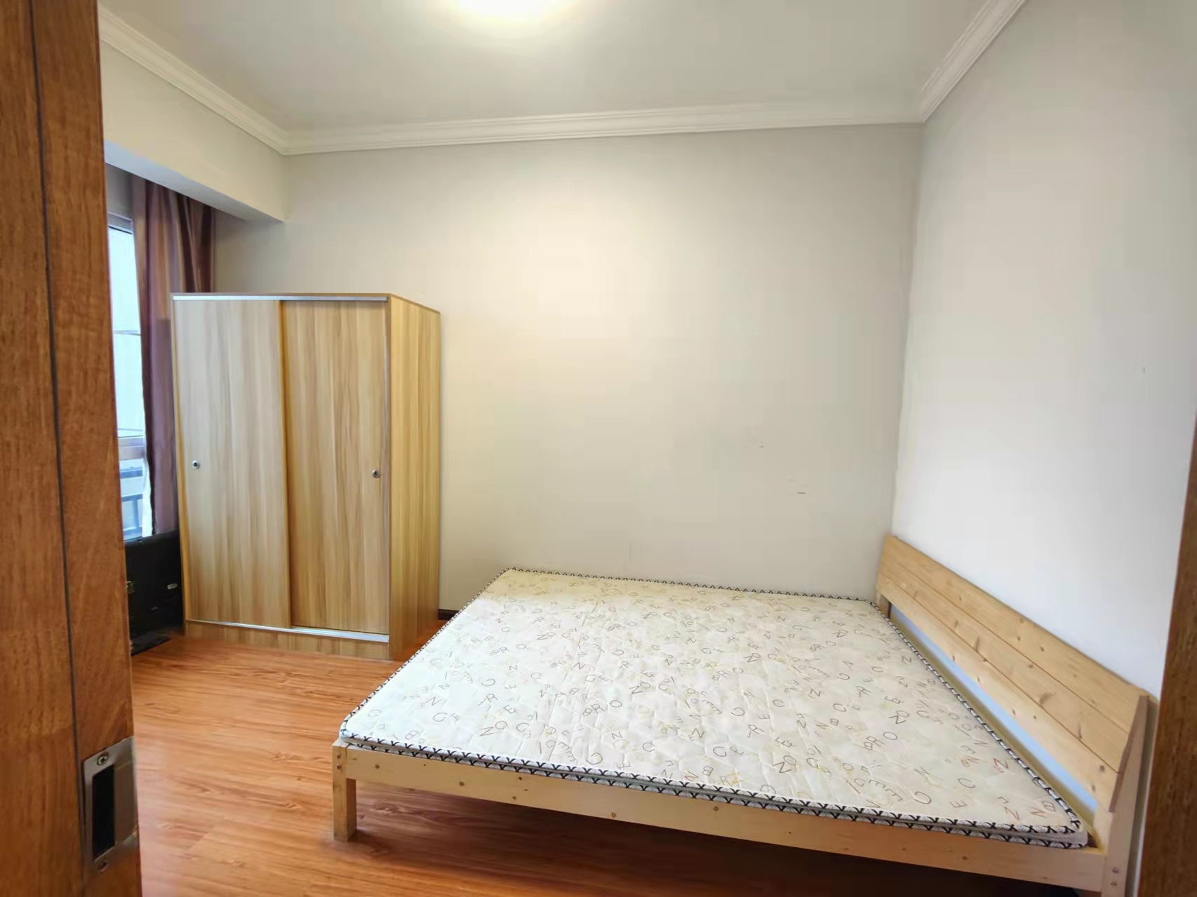 远大生态风景  2室1厅1卫   2800.00元/月室内图