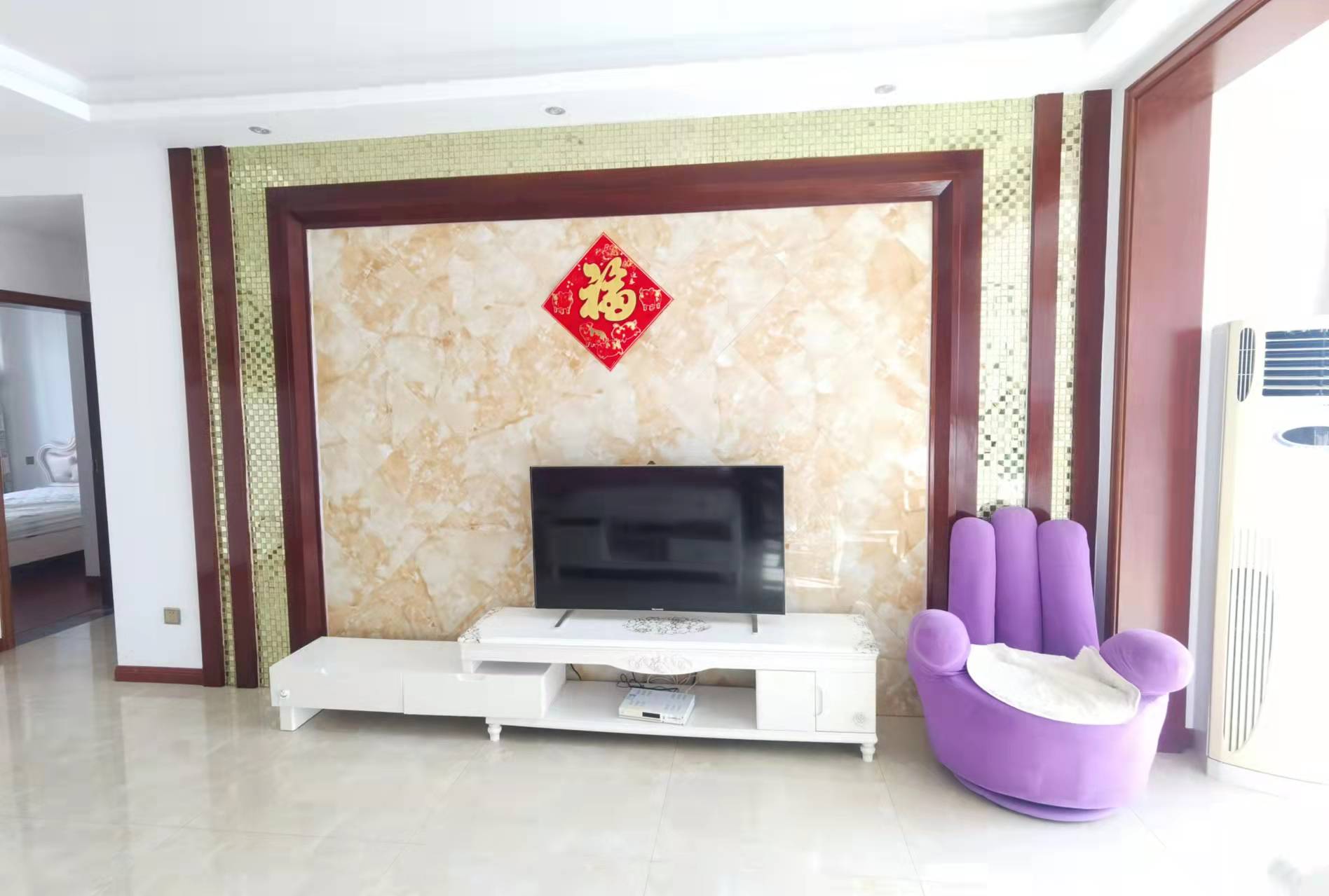 梓湖观邸 3室2厅2卫 3200.0元/月 梓湖观邸 3室2厅2卫 3200.0元/月室内图