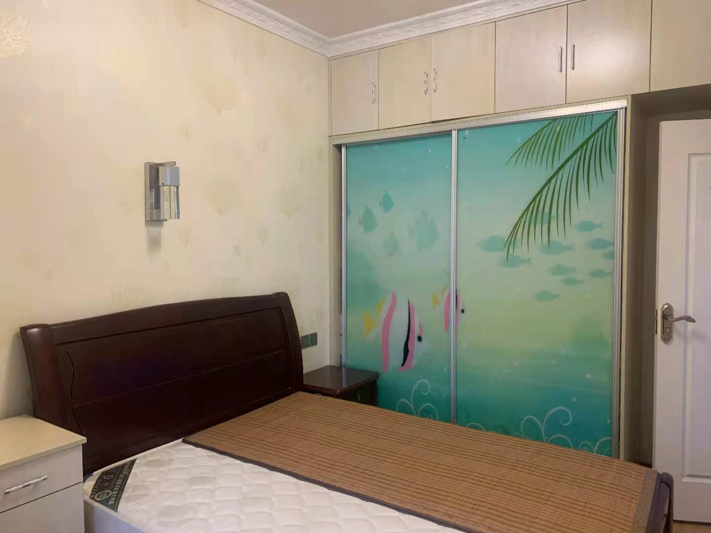 吉泰丽园 3室2厅2卫 72.8万 吉泰丽园 3室2厅2卫 72.8万卧室