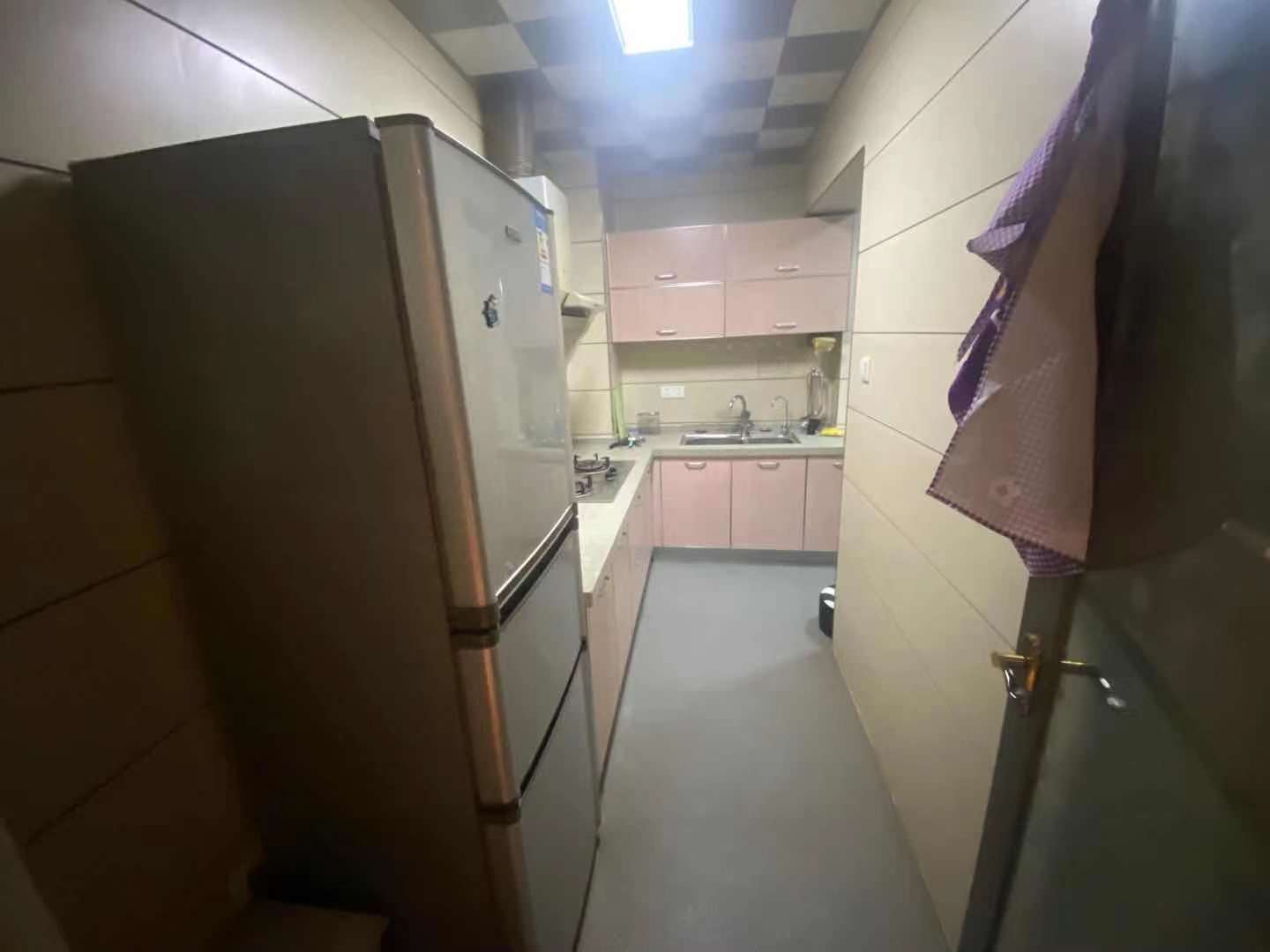 世纪嘉苑 2室2厅1卫 2300.0元/月 世纪嘉苑 2室2厅1卫 2300.0元/月室内图