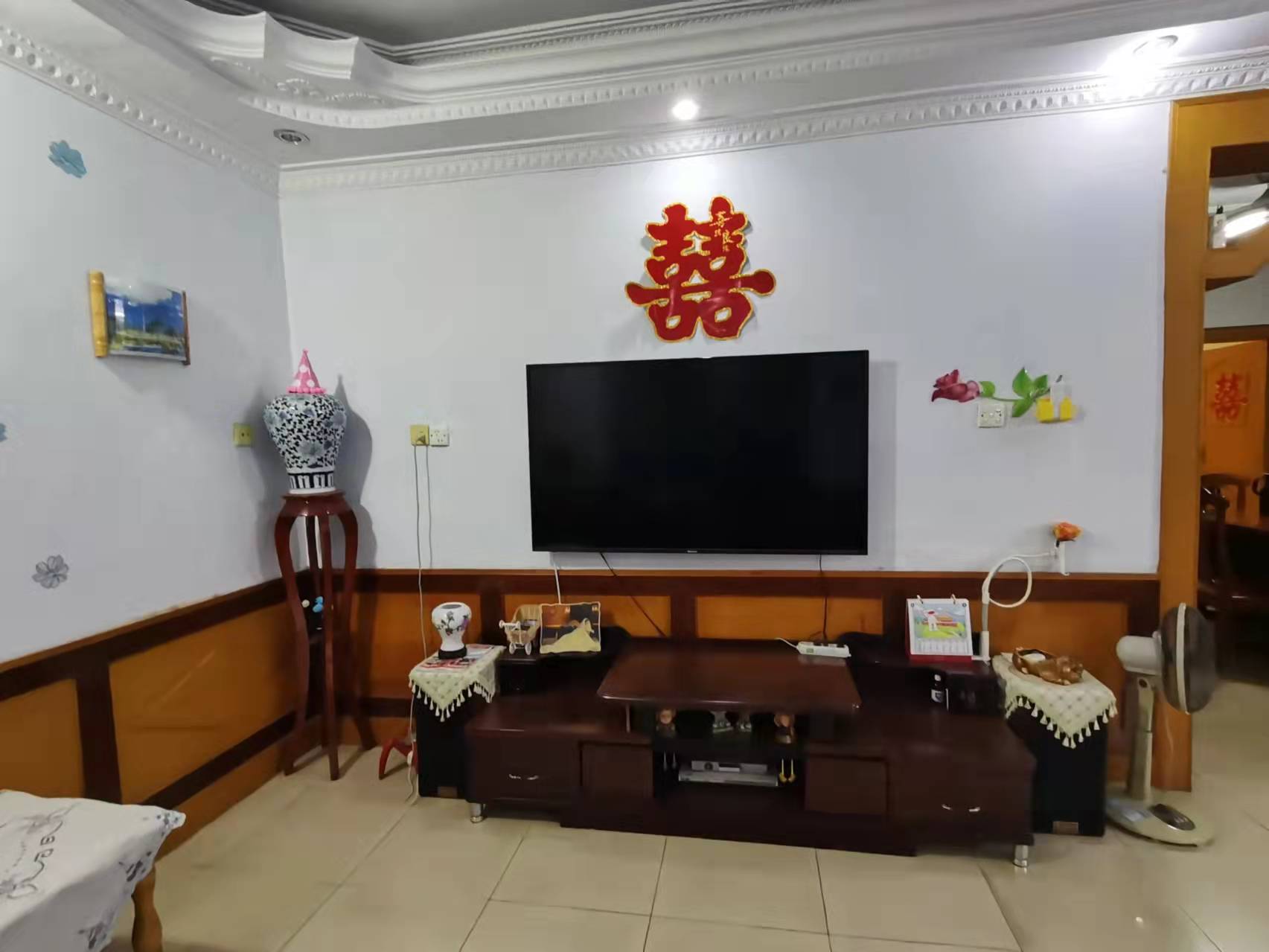 生资公司宿舍(房管局对面) 3室2厅2卫 45.8万 生资公司宿舍(房管局对面) 3室2厅2卫 45.8万客厅