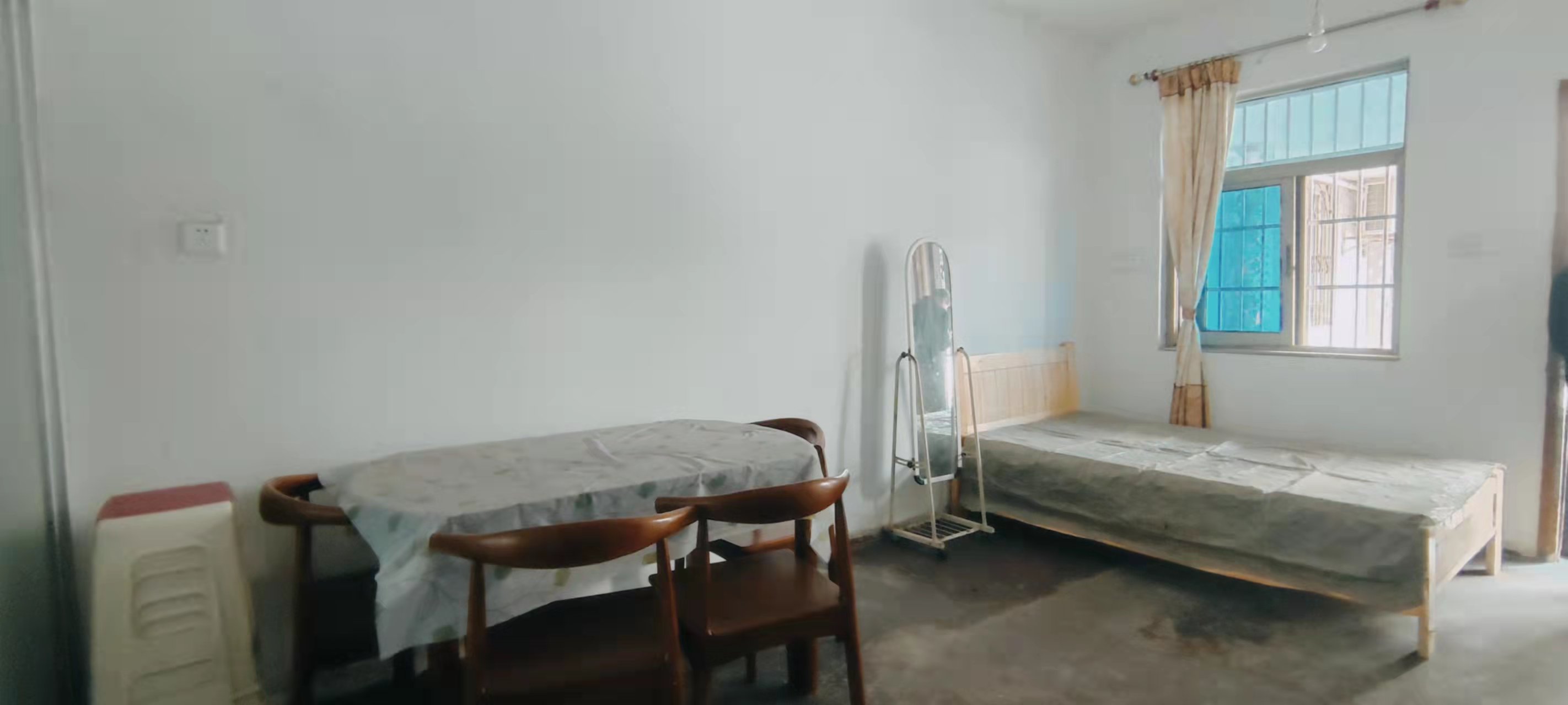 堤升街散盘 2室1厅1卫 1100.0元/月 堤升街散盘 2室1厅1卫 1100.0元/月室内图