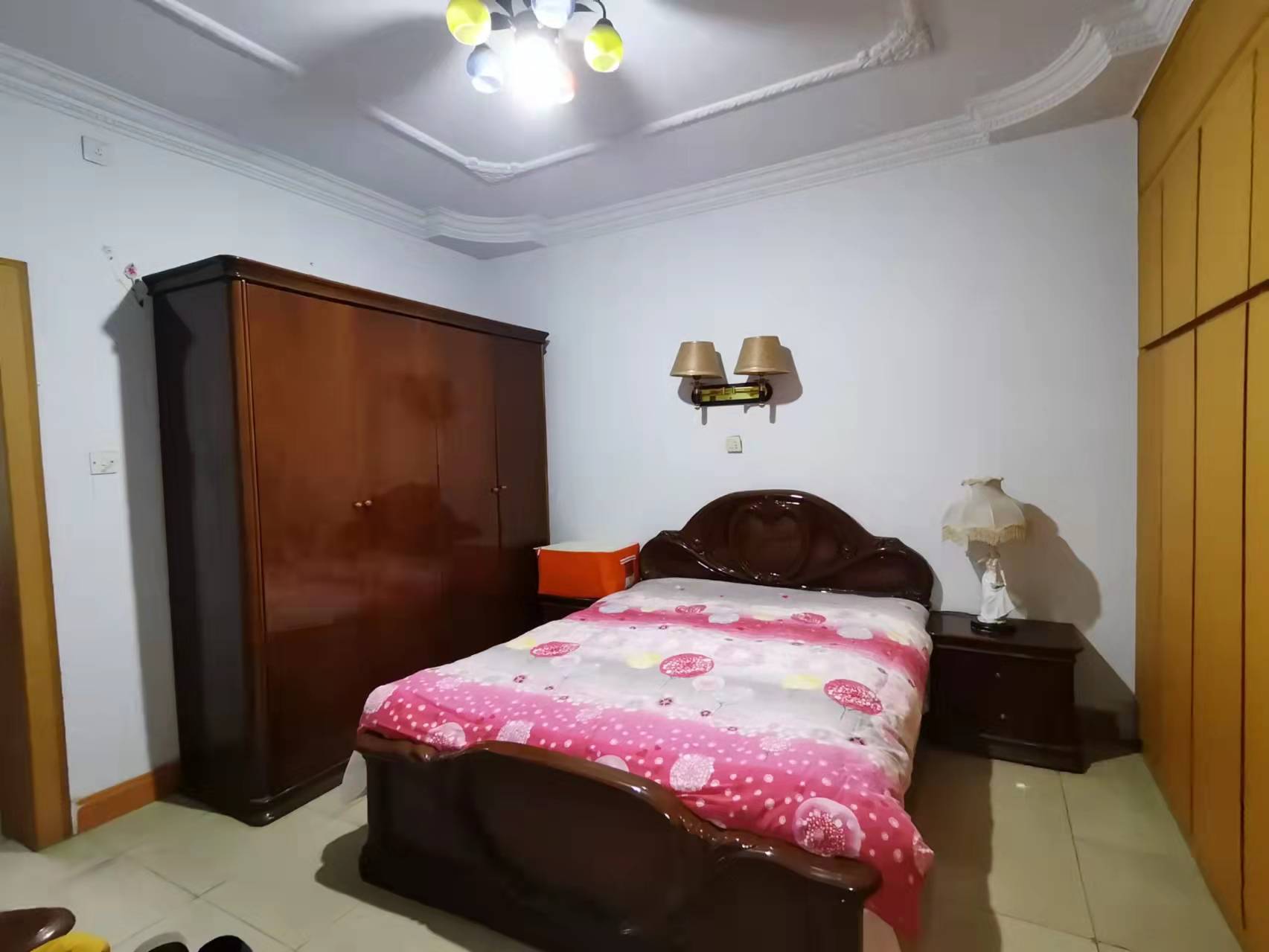 生资公司宿舍(房管局对面) 3室2厅2卫 45.8万 生资公司宿舍(房管局对面) 3室2厅2卫 45.8万卧室