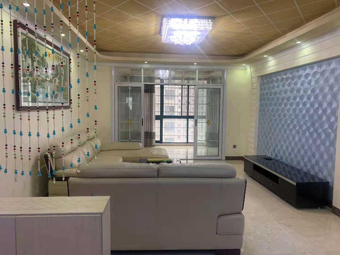 吉泰丽园 3室2厅2卫 72.8万 吉泰丽园 3室2厅2卫 72.8万客厅