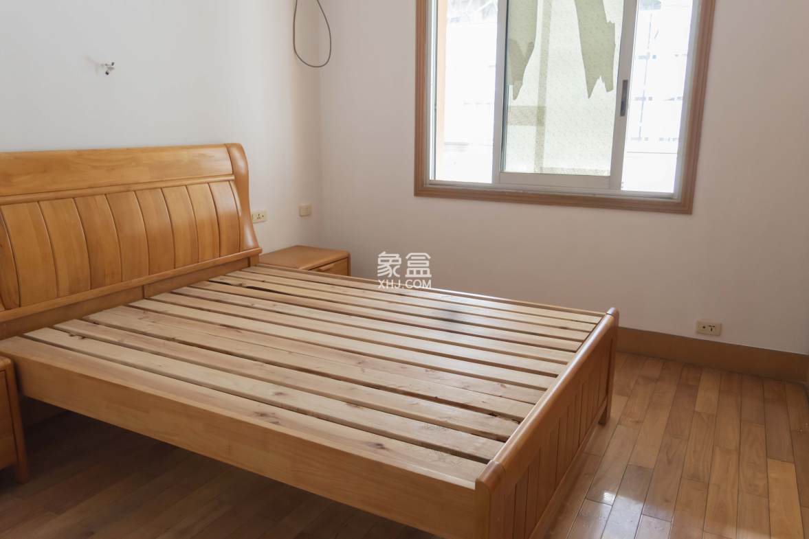 邮电新村 3室2厅2卫 61.80万 邮电新村 3室2厅2卫 61.80万客厅