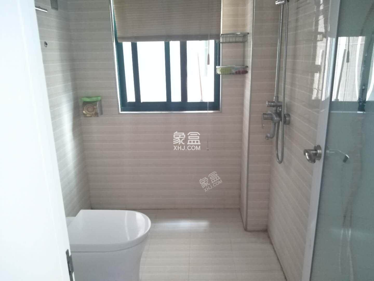 雅士林湘苑一期  3室2厅1卫   2200.00元/月室内图
