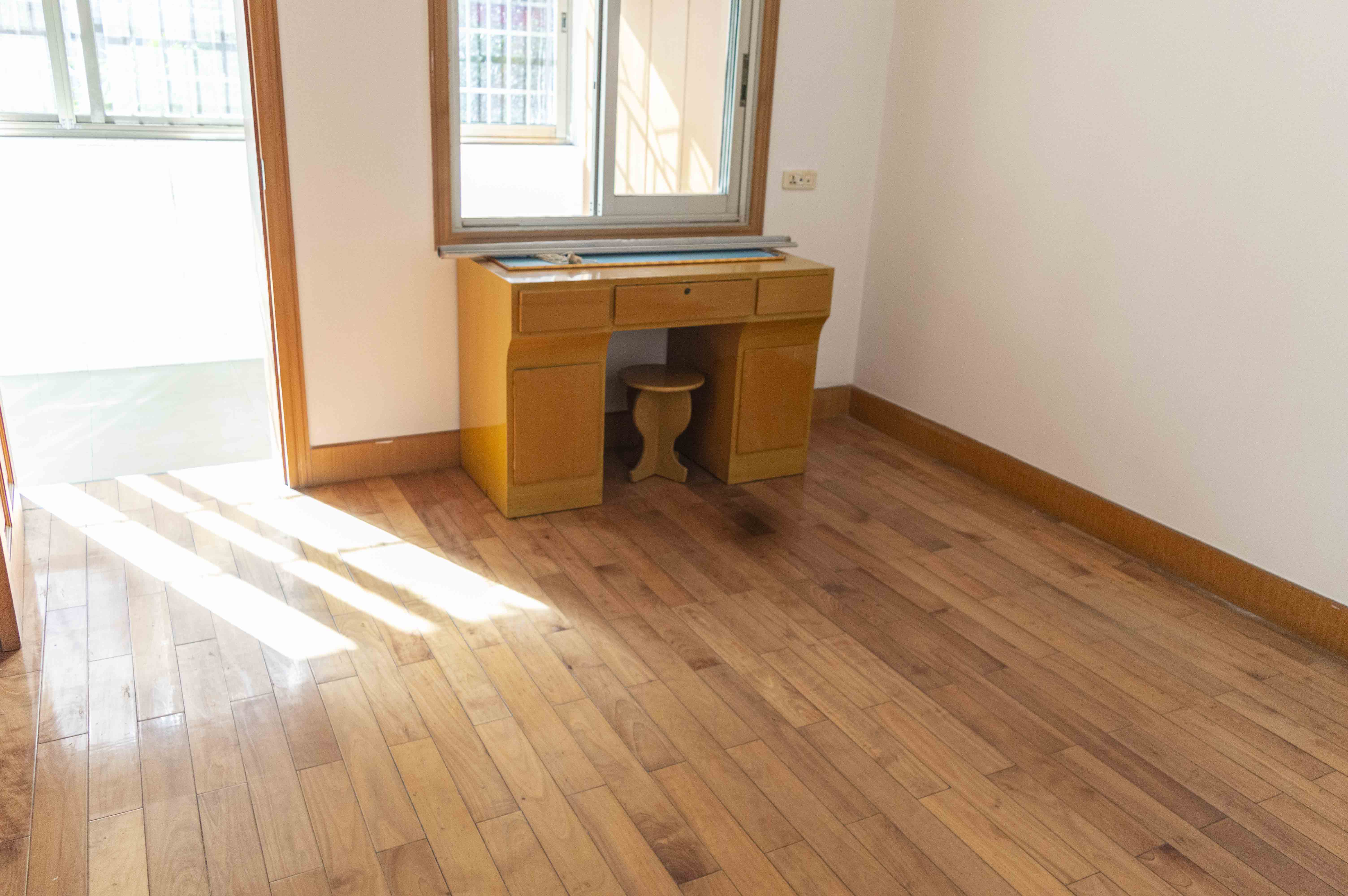 邮电新村 3室2厅2卫 61.80万 邮电新村 3室2厅2卫 61.80万客厅