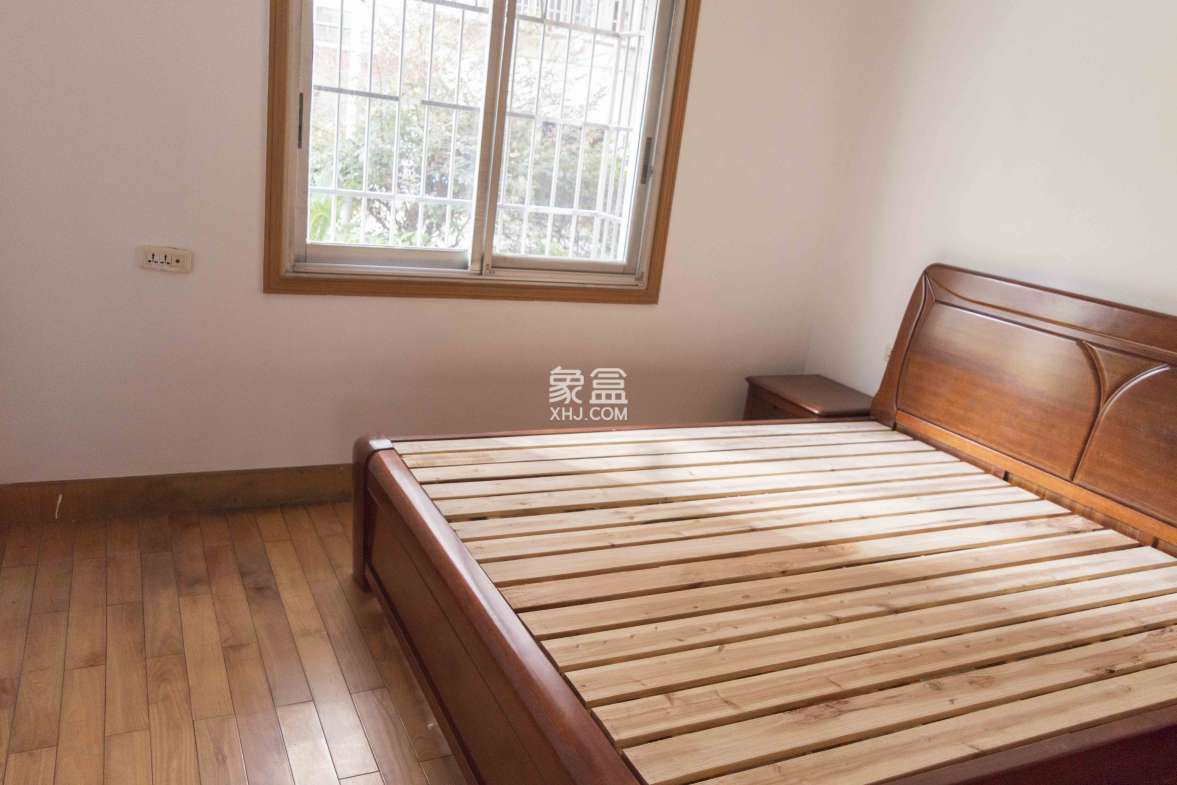 邮电新村 3室2厅2卫 61.80万 邮电新村 3室2厅2卫 61.80万客厅