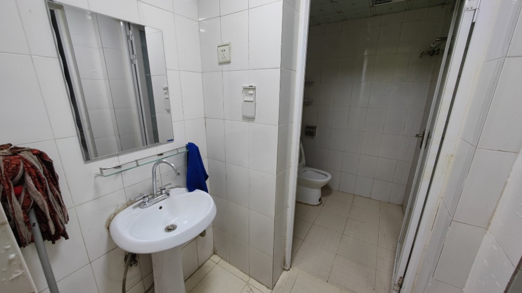 南湖春天  1室1厅1卫    1600.0元/月 南湖春天  1室1厅1卫    1600.0元/月室内图