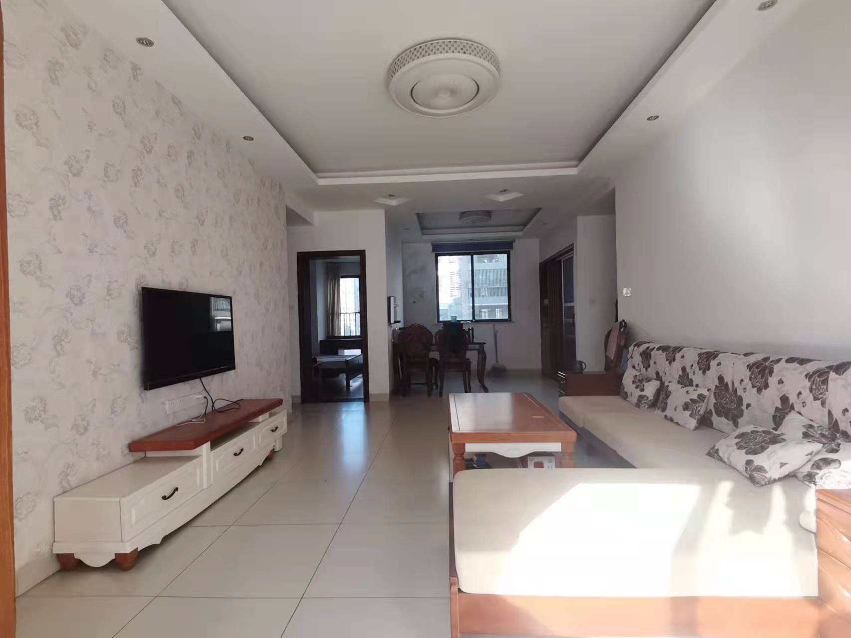 山水文园 2室2厅1卫 58.0万 山水文园 2室2厅1卫 58.0万客厅